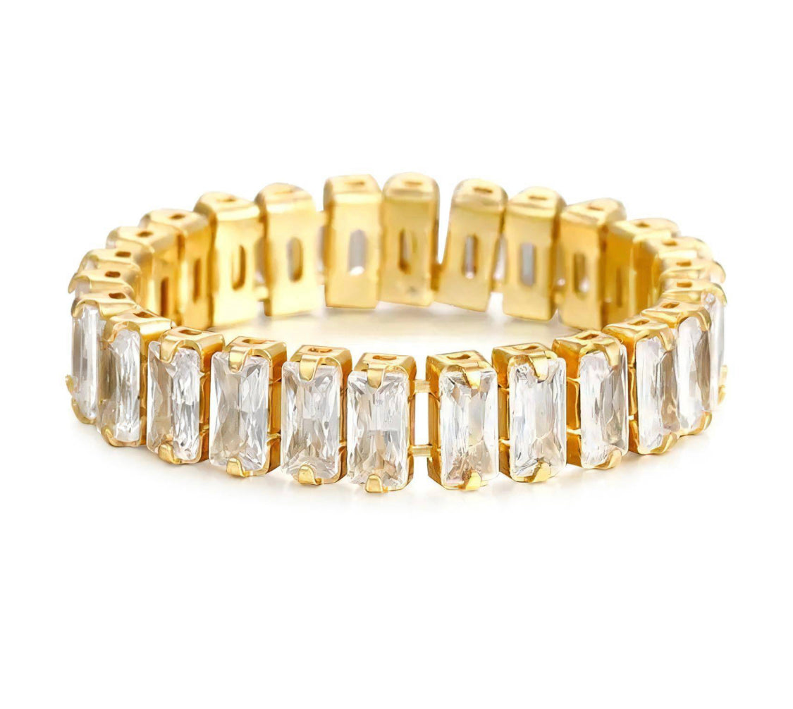 Diamond Finger Ring, Amira Bracelet, Intensity